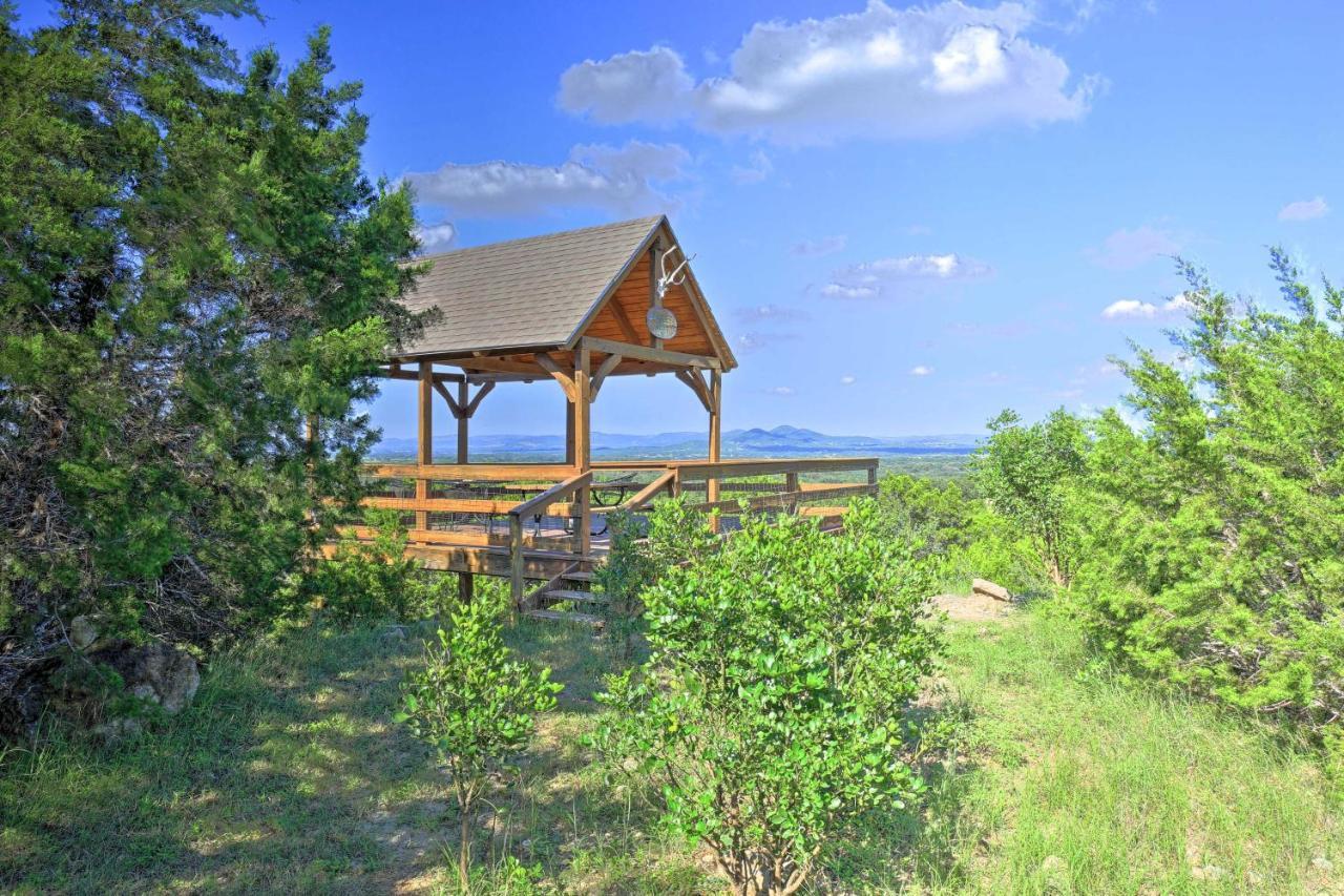 Utopia Family Home With Mountain Viewing Deck! Buitenkant foto